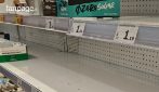 Supermercati senza cibi freschi: il blocco dei camionisti paralizza la Campania