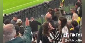 Rissa tra tifosi della Juventus sugli spalti durante la partita contro la Lazio