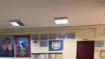 Liceo Mazzini al Vomero devastato nella notte: danni per 30-40mila euro