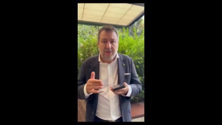 Salvini smentisce l'audio bufala sui camionisti: "Nessun blocco carburanti e non mi dimetto"
