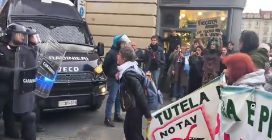 Scontri al corteo di Torino