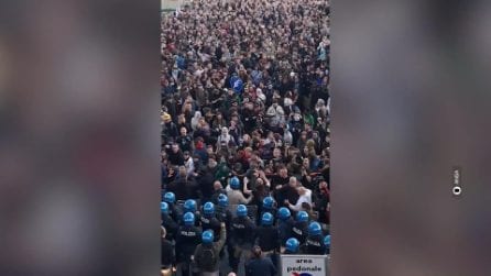 Corteo puntano alle vie del lusso, tensioni anche a Firenze