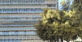 Corso Meridionale chiude 10 giorni, mega gru per trasformare in hotel il grattacielo FS di Napoli Centrale
